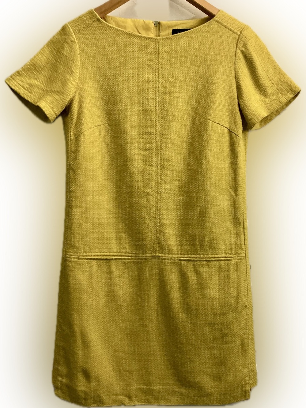 Tahari Yellow Textured Sheath Dress - Size 2 Jackie O. 60s Classic